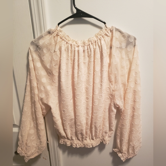 Margo Top - Picture 5 of 7